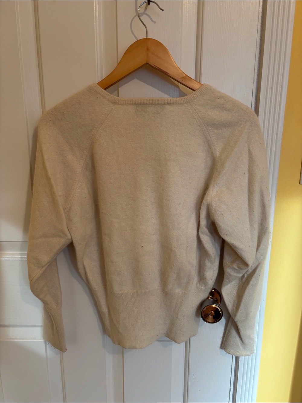 Vintage Parkhurst Cream Sweater - Picture 4 of 4
